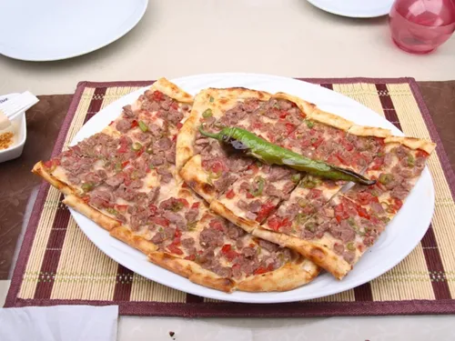 Kuşbaşılı Pide & İçecek Menü